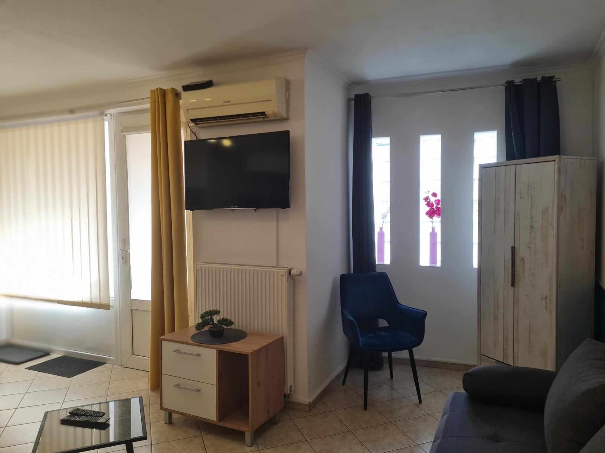 Csever Apartman Tata Zewnętrze zdjęcie